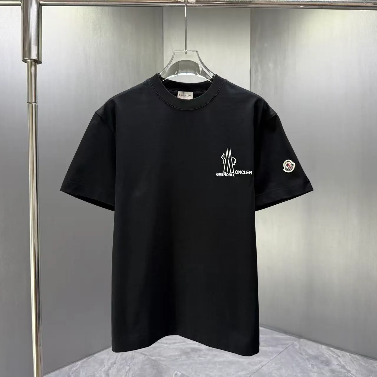MONCL* * 2026 New Arrival T logo ：Black White Dark Blue Sizes：S M L XL XXL